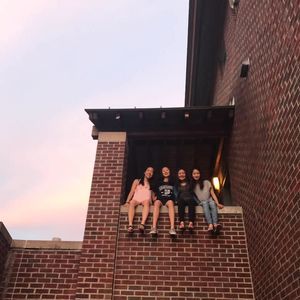 Meet your Posher, Lily